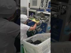 Ver: Sistemas transportadores de curado UV planos para botellas con distancia de emisión de 30 mm